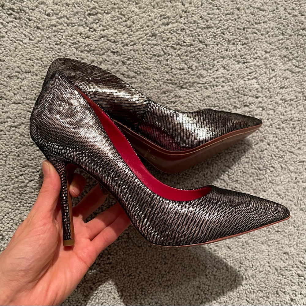CHARLES JOURDAN claire metallic silver stilettos 8M NWT